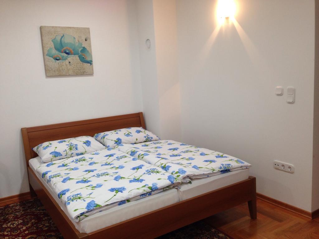 Guest House Seperic Jastrebarsko Zimmer foto